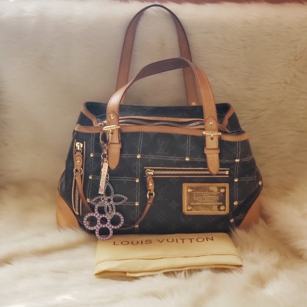 💥SOLD💥Louis Vuitton Monogram Riveting Bag - Picture 2 of 8